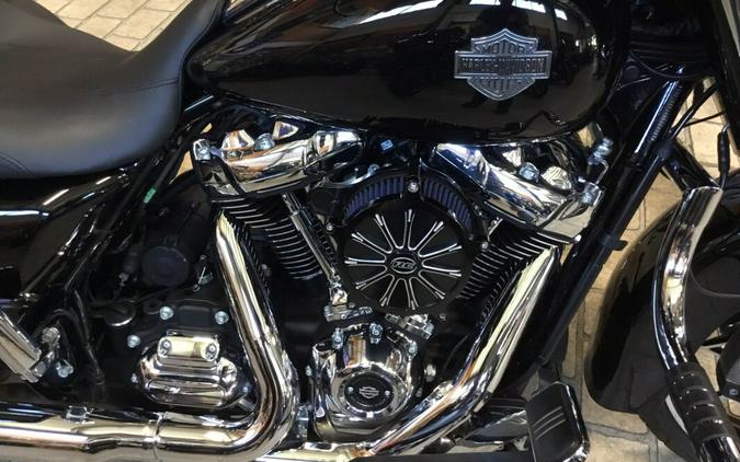 2022 Harley-Davidson® Street Glide® Special Vivid Black