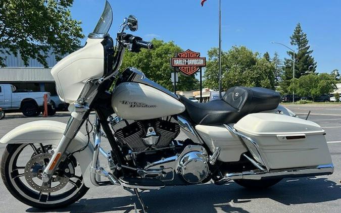 FLHXS 2015 Street Glide® Special