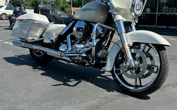 FLHXS 2015 Street Glide® Special