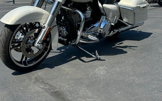 FLHXS 2015 Street Glide® Special