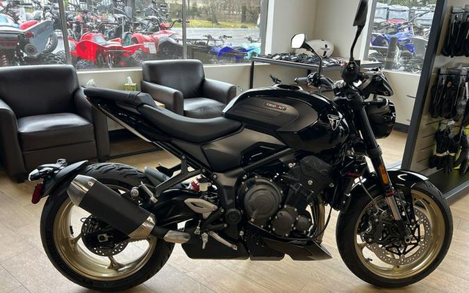 2026 Triumph Trident 800 Jet black 800