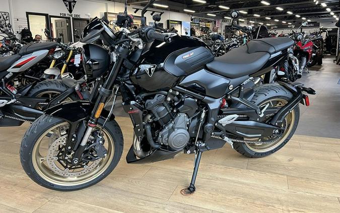 2026 Triumph Trident 800 Jet black 800