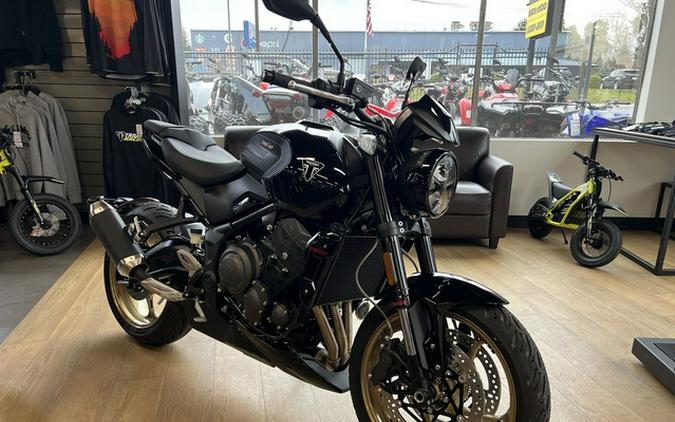 2026 Triumph Trident 800 Jet black 800