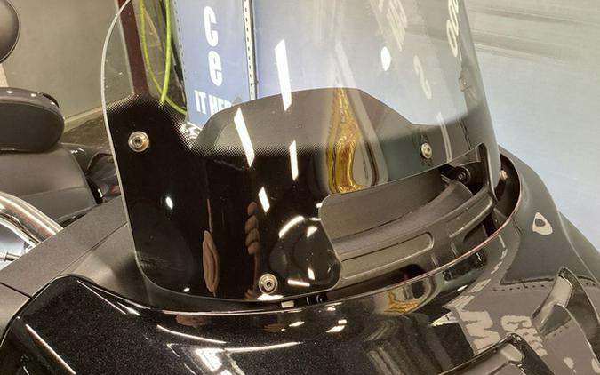 2021 Indian Challenger Limited Thunder Black Pearl