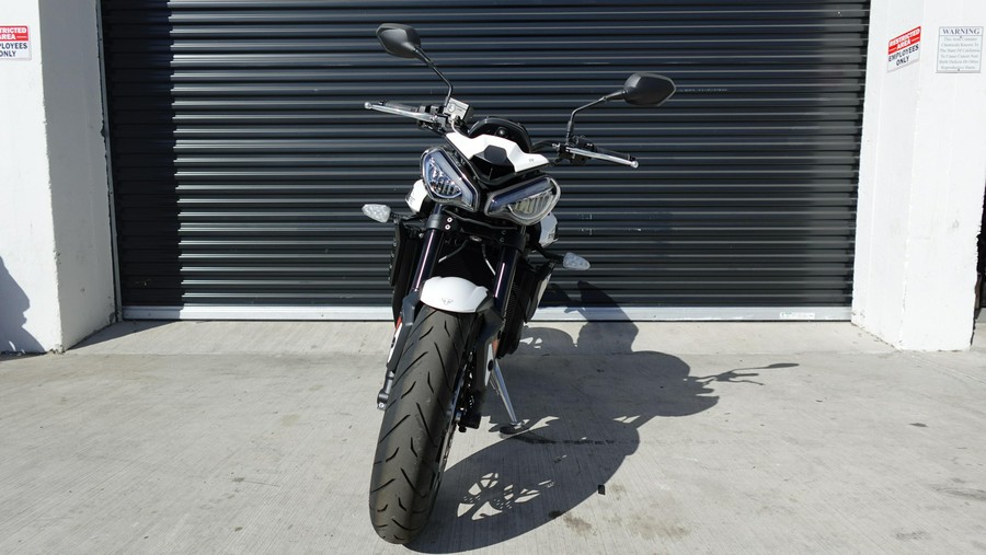 2025 Triumph Street Triple 765 R