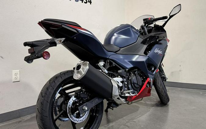 2026 Kawasaki Ninja® 500 ABS Metallic Matte Twilight Blue