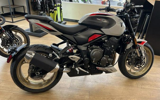2026 Triumph Trident 800 Ash grey 800