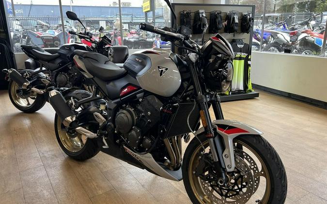 2026 Triumph Trident 800 Ash grey 800