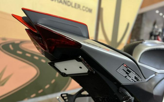 2022 Aprilia RSV4 1100