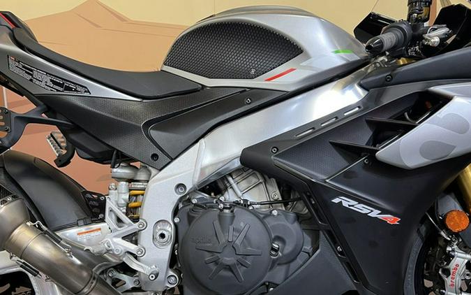 2022 Aprilia RSV4 1100
