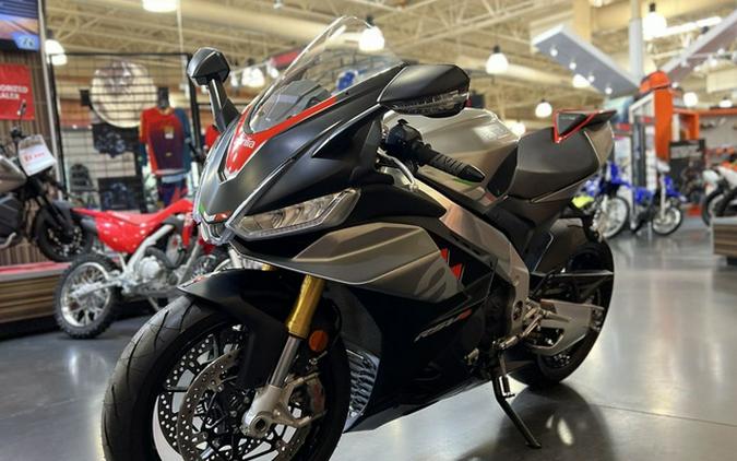 2022 Aprilia RSV4 1100