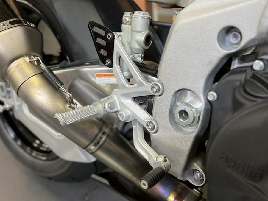 2022 Aprilia RSV4 1100