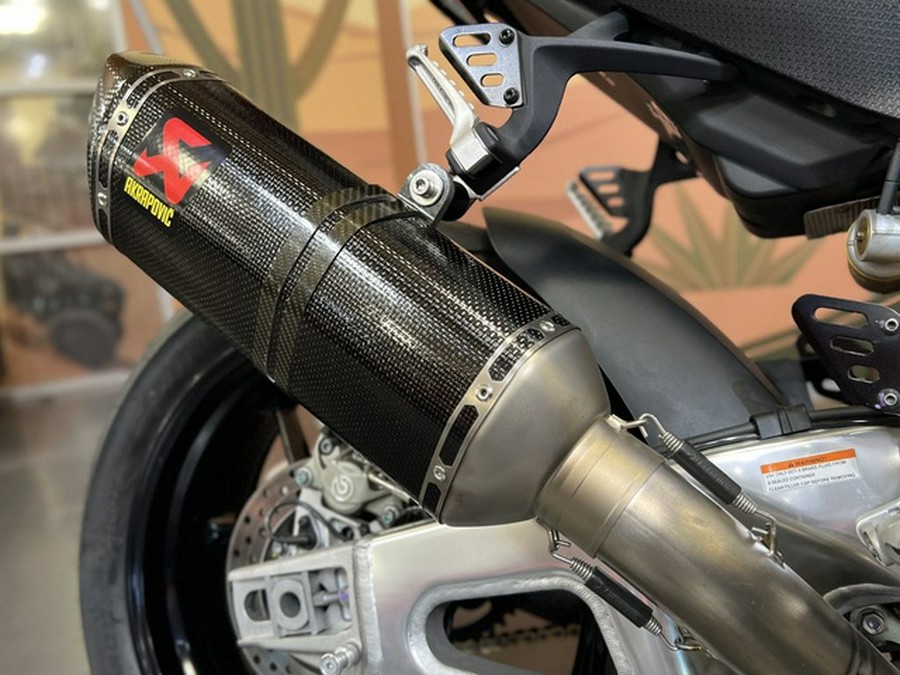 2022 Aprilia RSV4 1100