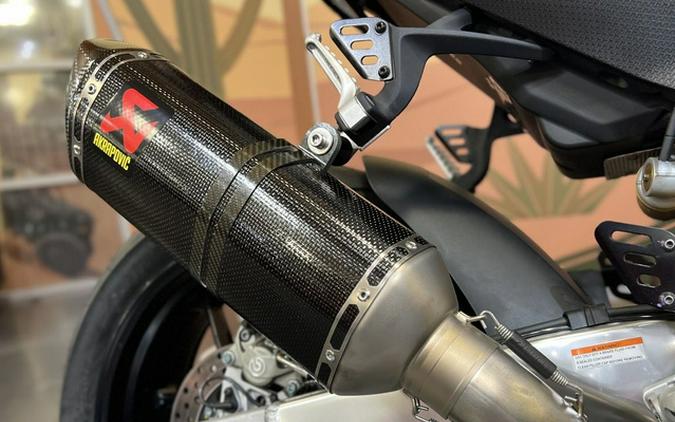 2022 Aprilia RSV4 1100