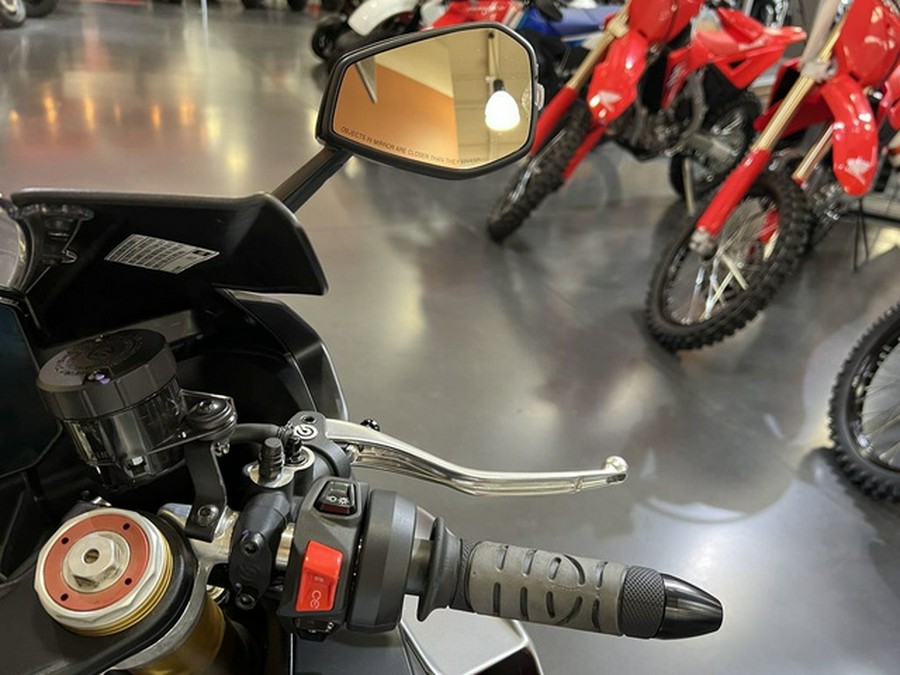 2022 Aprilia RSV4 1100