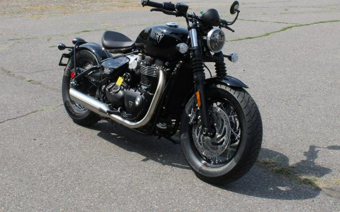 2026 TRIUMPH BONNEVILLE BOBBER