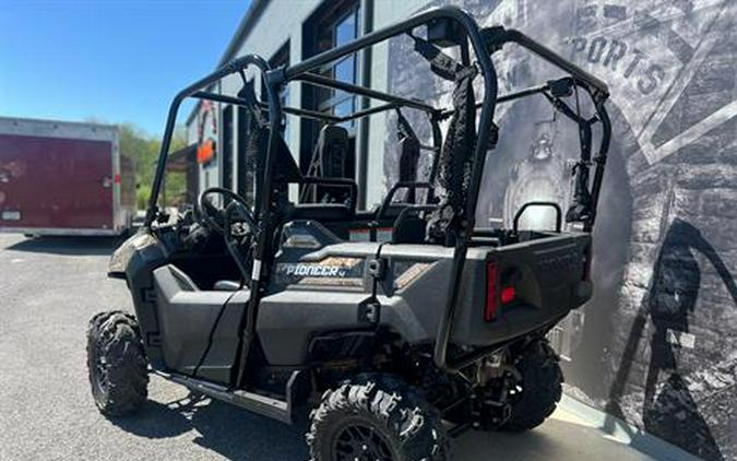 2017 Honda Pioneer 700-4 Deluxe