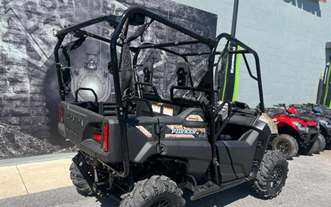 2017 Honda Pioneer 700-4 Deluxe