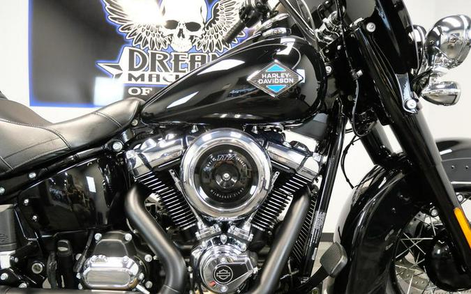 2025 Harley-Davidson® FLHC - Heritage Classic