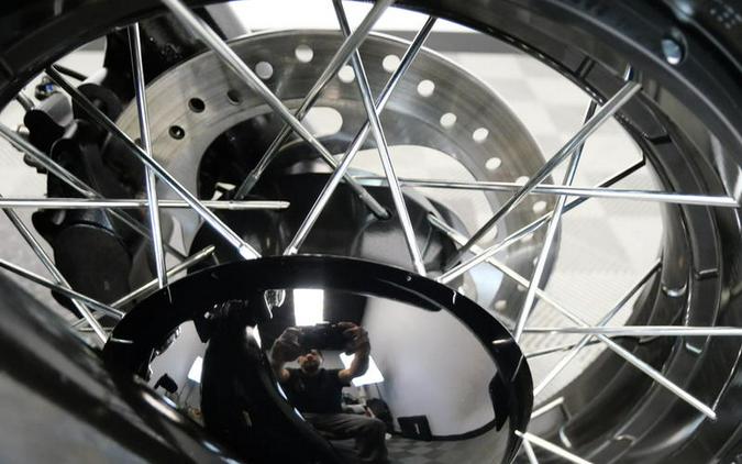 2025 Harley-Davidson® FLHC - Heritage Classic