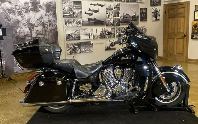 2018 Indian Motorcycle® Roadmaster® ABS Thunder Black