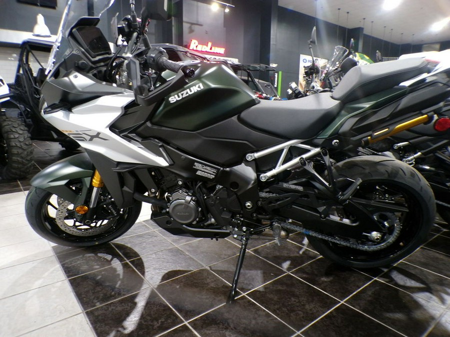 2024 Suzuki GSX-S1000GX Plus