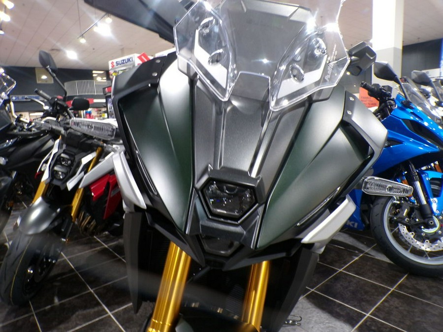 2024 Suzuki GSX-S1000GX Plus