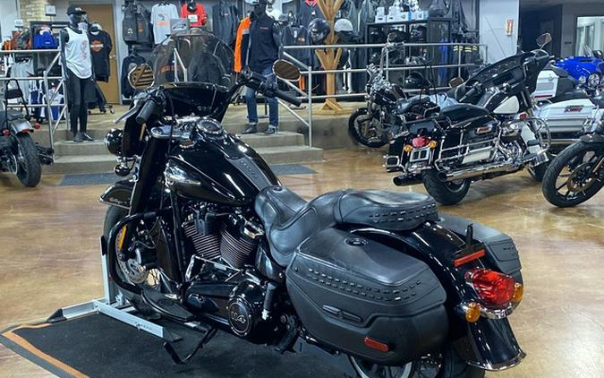 2020 Harley-Davidson FLHCS - Heritage Classic 114