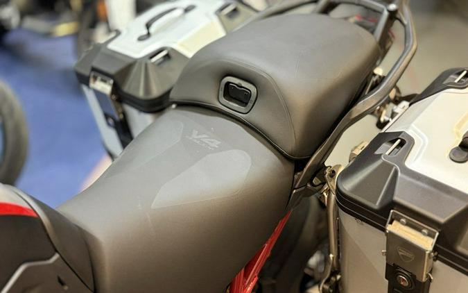2024 Ducati Multistrada V4 Rally Travel Adventure Black