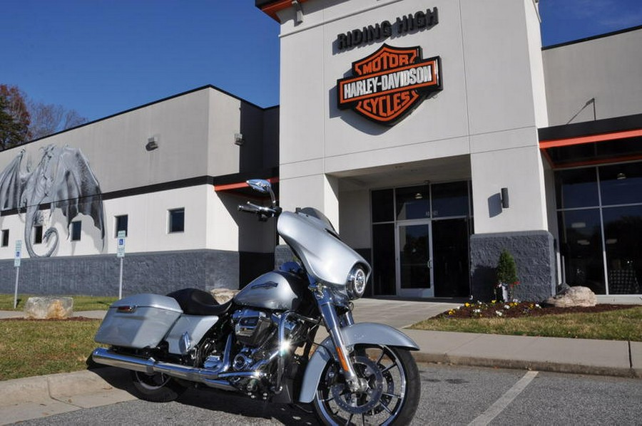 2023 Harley-Davidson® FLHX - Street Glide®