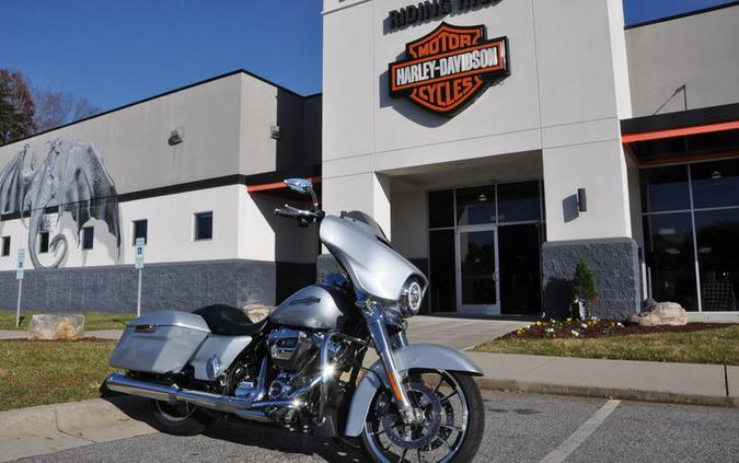 2023 Harley-Davidson® FLHX - Street Glide®