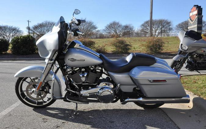 2023 Harley-Davidson® FLHX - Street Glide®