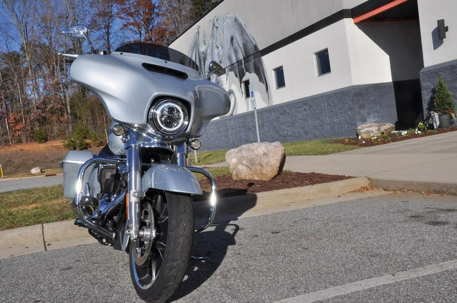 2023 Harley-Davidson® FLHX - Street Glide®