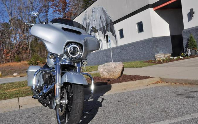 2023 Harley-Davidson® FLHX - Street Glide®