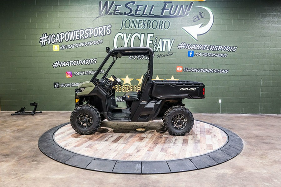 2017 Can-Am Defender HD8