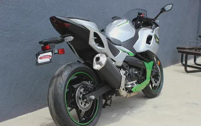 2024 Kawasaki NINJA 7 HYBRID ABS