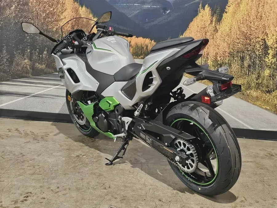 2024 Kawasaki NINJA 7 HYBRID ABS