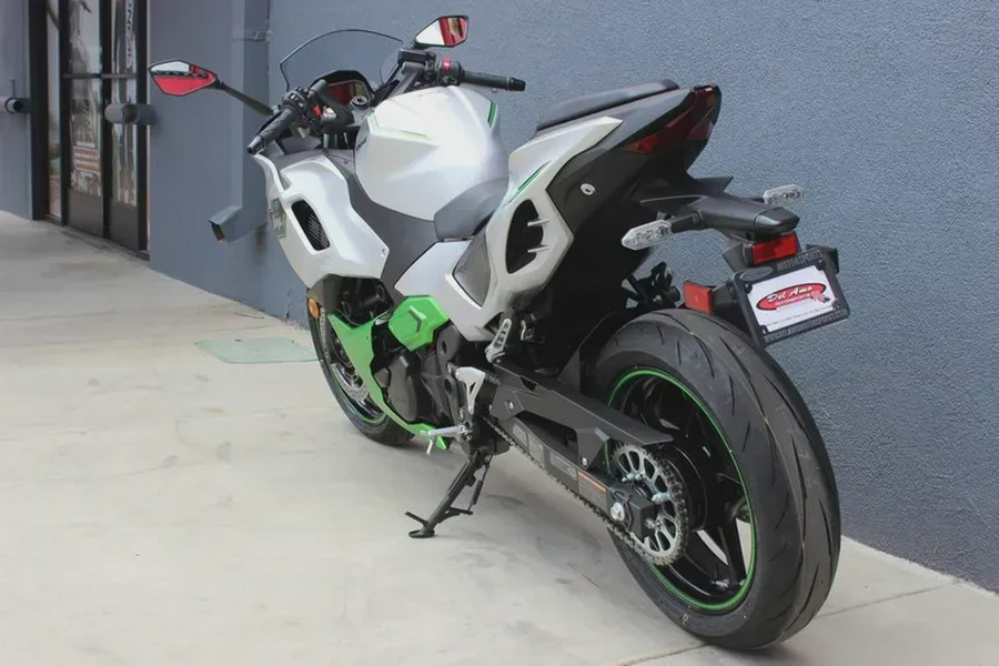 2024 Kawasaki NINJA 7 HYBRID ABS