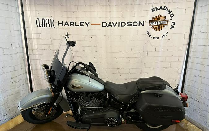 2024 Harley-Davidson Heritage Classic FLHCS Atlas Silver Metallic