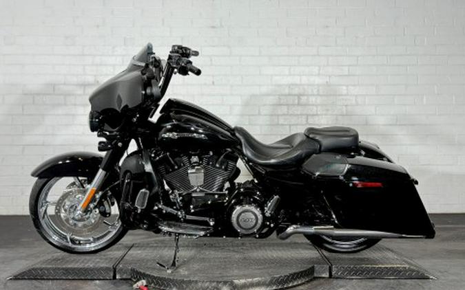 2015 Harley-Davidson CVO™ Street Glide®