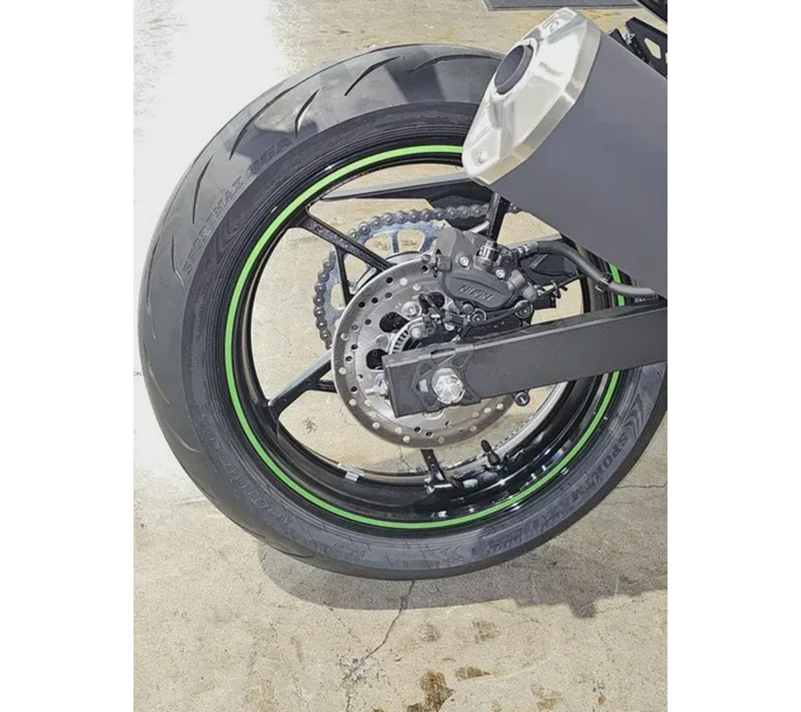 2024 Kawasaki Z7 HYBRID ABS