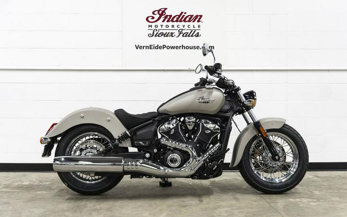 2025 Indian Motorcycle® Scout® Classic Limited Silver Quartz Smoke