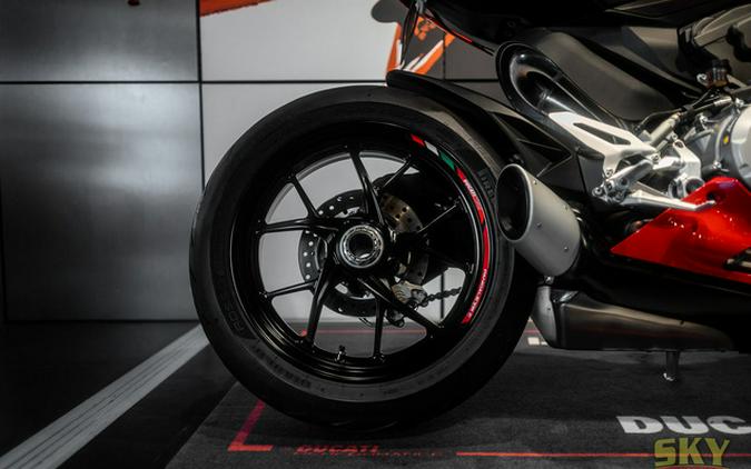 2021 Ducati Panigale V2 Ducati Red