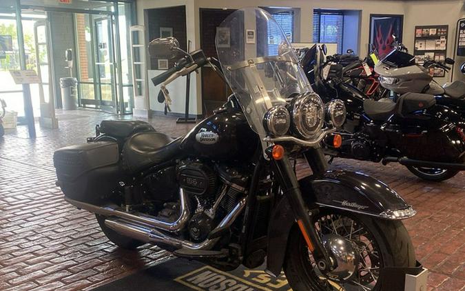 2021 Harley-Davidson FLHCS - Heritage Classic 114