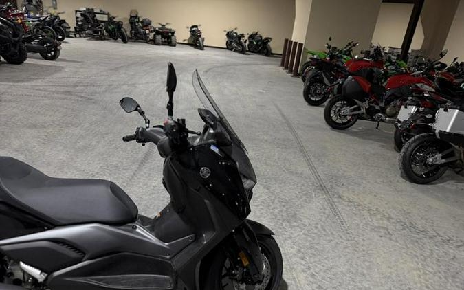 2025 Yamaha XMAX