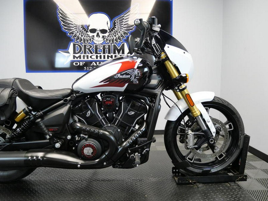 2025 Indian Motorcycle® 101 Scout® Ghost White Metallic with Graphics