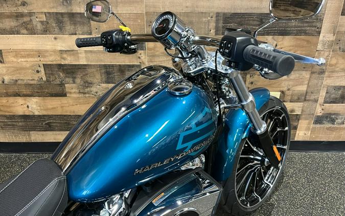 2026 Harley-Davidson® Breakout® Teal Thunder Chrome Trim FXBR