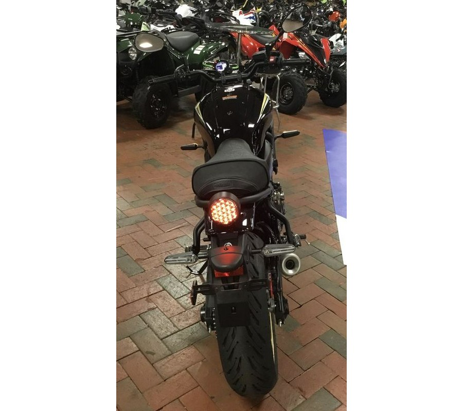 2025 Yamaha XSR700