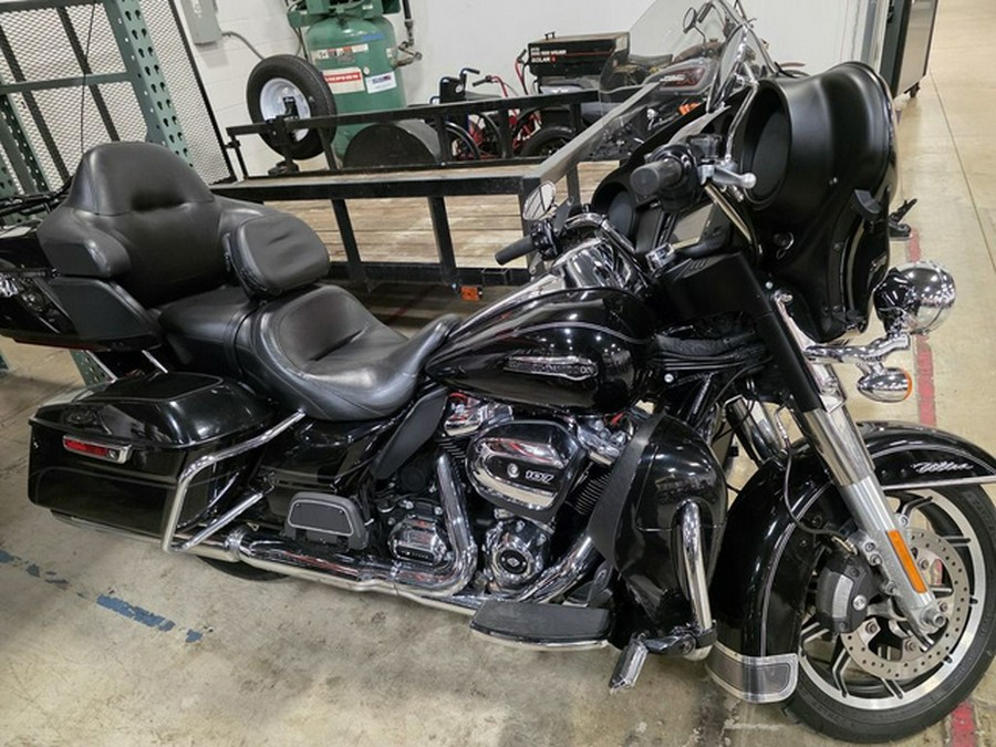 2017 Harley-Davidson Touring FLHTCU - Electra Glide Ultra Classic