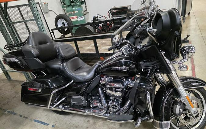 2017 Harley-Davidson Touring FLHTCU - Electra Glide Ultra Classic